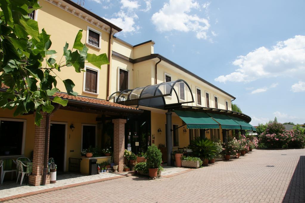 Locanda Grego Bolzano Vicentino Eksteriør billede