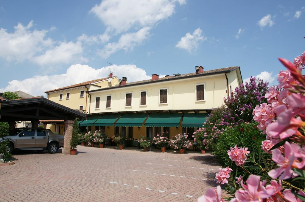 Locanda Grego Bolzano Vicentino Eksteriør billede